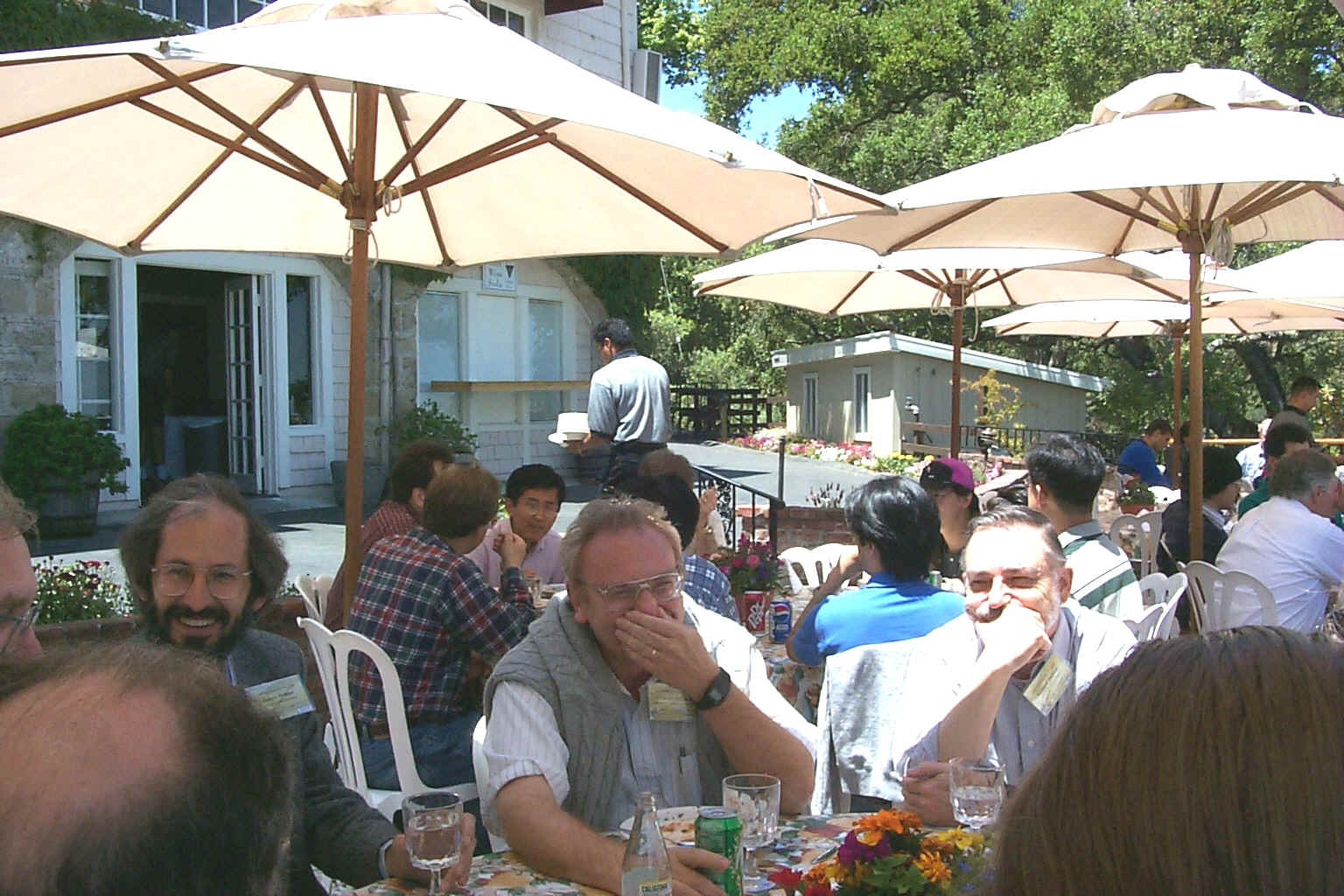 lunch7.jpg (842475 bytes)